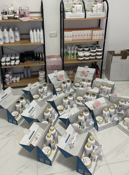 بكج الشعر + توصيل اقل من نص السعر  + هديه مقشر جسم <br> <span class='text-color-warm'>بيعت كلها </span>